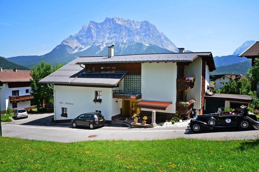 Haus Bergfrieden Hotel Lermoos Exterior photo